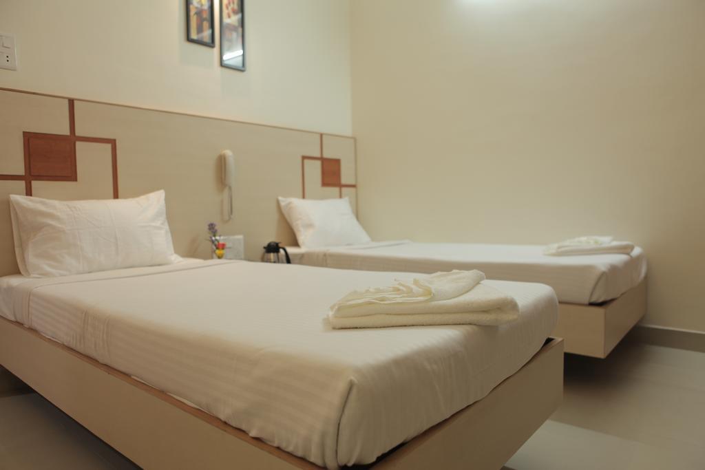 Our Nest Hotel Hajdarabad Zewnętrze zdjęcie