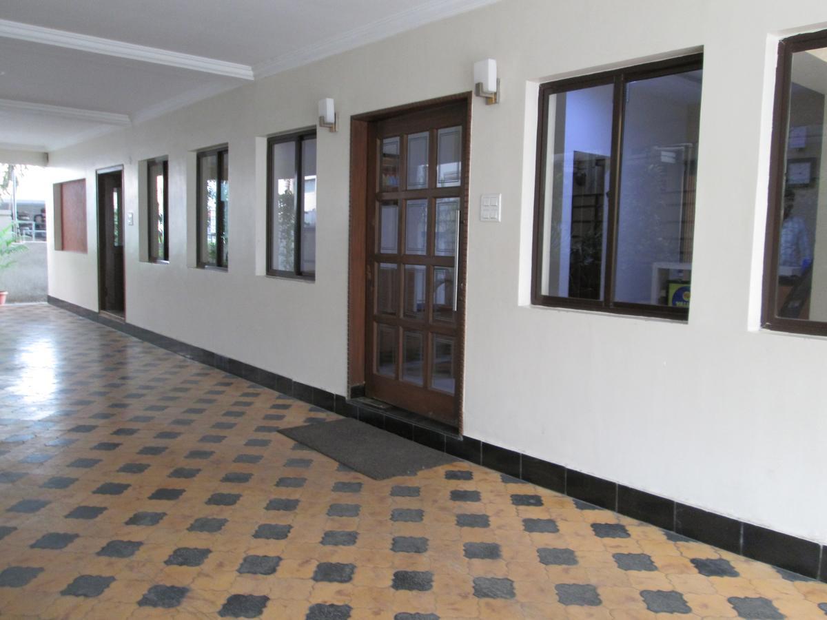 Our Nest Hotel Hajdarabad Zewnętrze zdjęcie